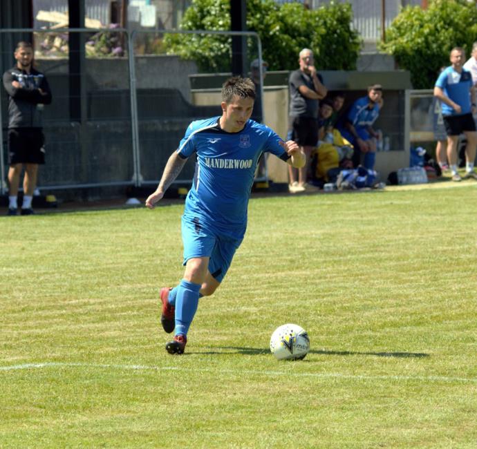 Justin Harding scored a late penalty to earn champions Hakin a point at home against Carew