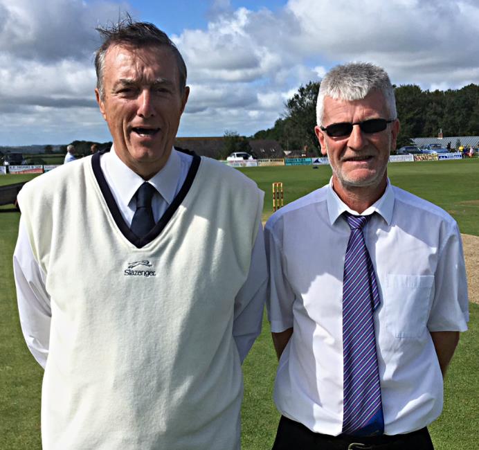 Umpires Dave Bonner and Simon Richards
