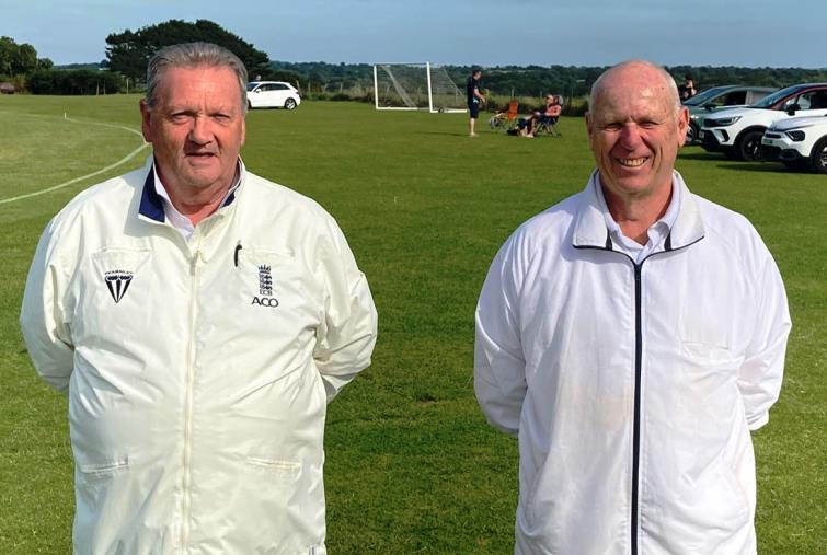 Umpires - Chris Stapleton and Steve Williams