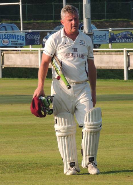 Smashing action photos from Ken Morris Final