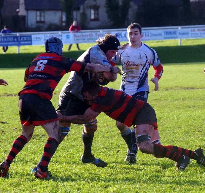 Otters too strong for gritty Emlyn