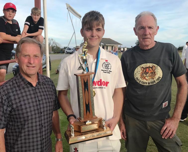 Joe Phillips with adjudicators Phil James and Tim Phillips
