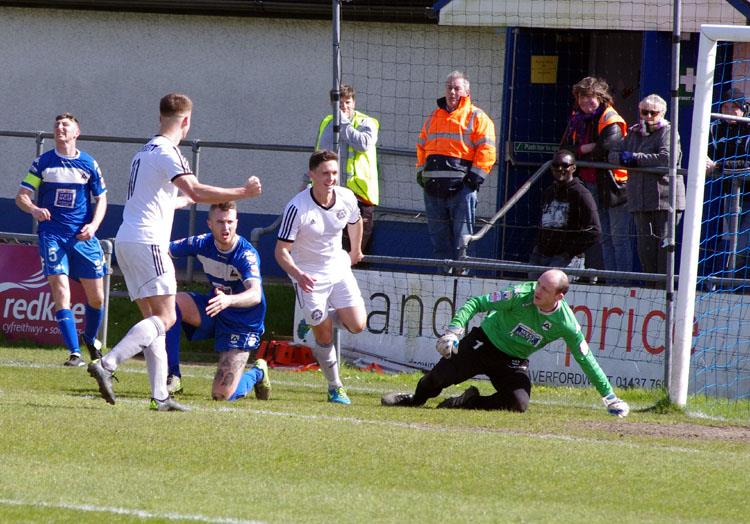Bluebirds settle for a draw with ten-man Rhyl