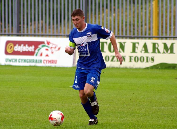 Mitchell brace earns Robins top spot at expense of poor Bluebirds