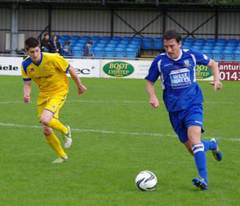   Steff fires home late winner for high-flying Bluebirds
