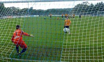 Ten man Bluebirds dramatically lose cup tie on penalties
