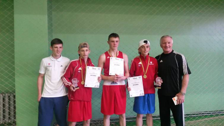 James wins boxing gold for Wales