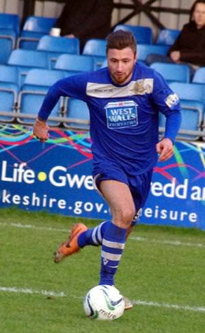 Follows and Borelli both strike to secure Bluebirds victory