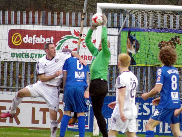 Bottom of the table clash finishes all square