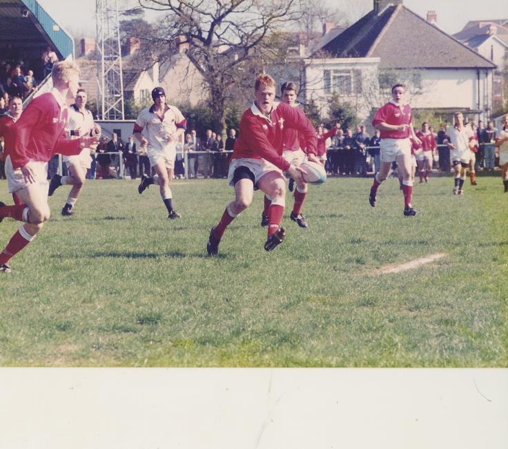 Good hands from Wales