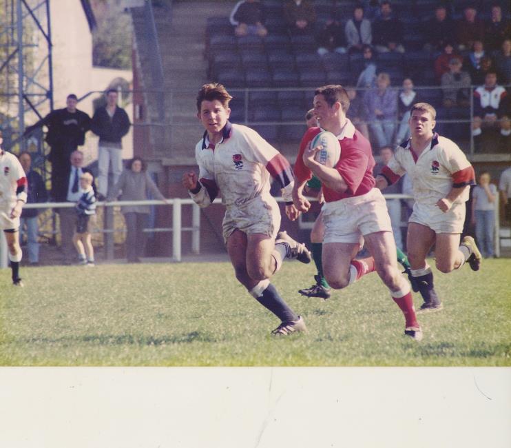 Wales scrum half Gareth Cooper spots a gap