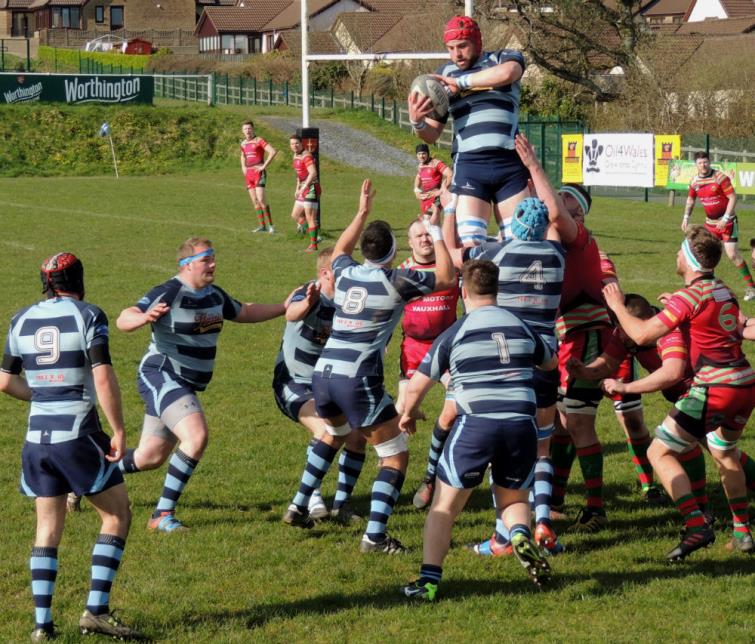 Alex Jenkins takes lineout ball