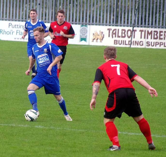 Convincing away win sees Bluebirds go joint top