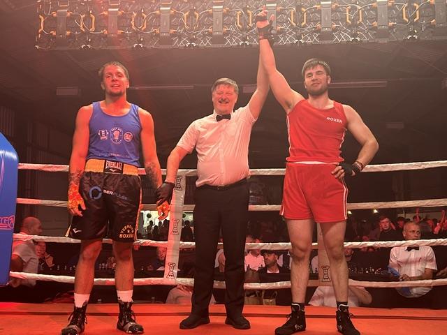 15 - Lewis Jones (right) and Marcus Tresler